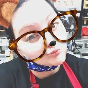 Meet your Posher, Casey